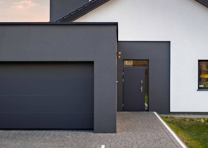 Harmoniser sa porte de garage avec la porte d'entrée